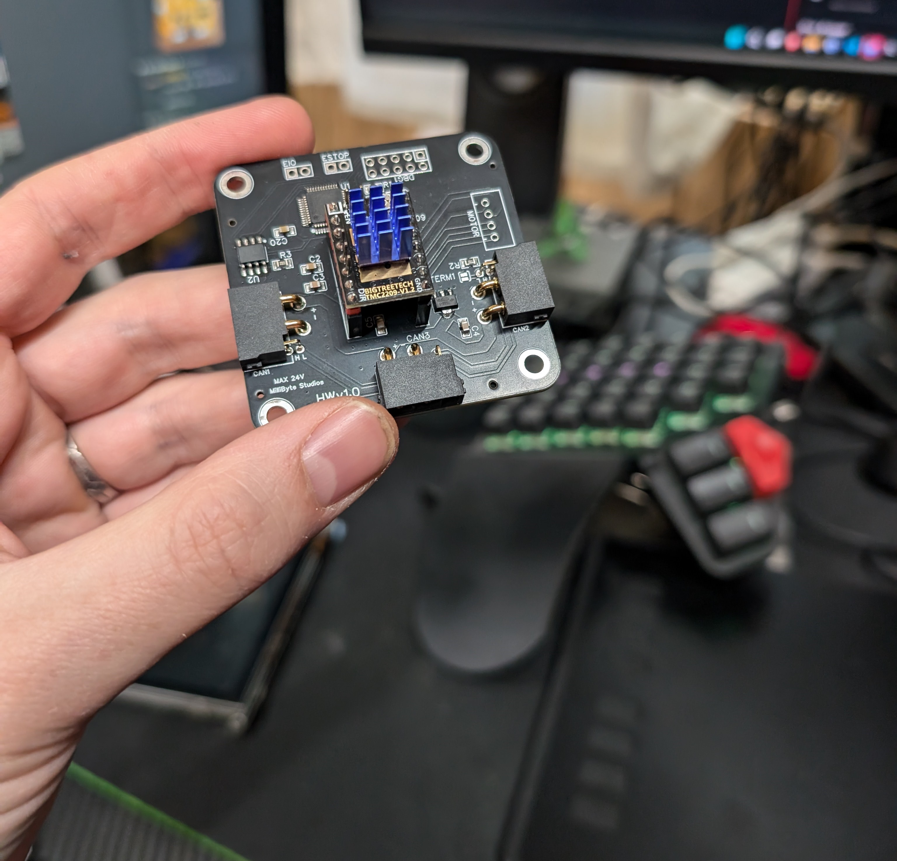 CANStop CAN endstop + motor controller
